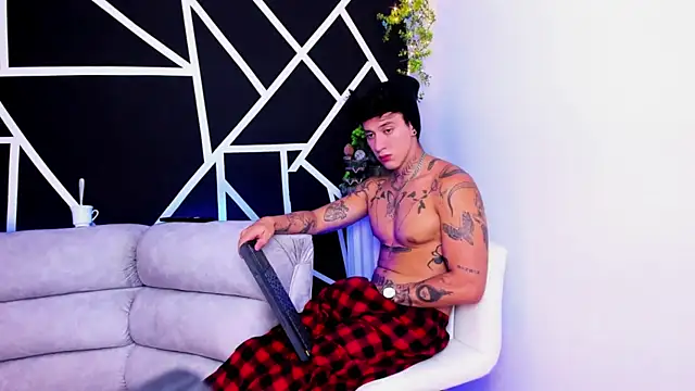 Snapshot of JUSTIN_FULLER1 chatting on 02.13.25 JUSTIN FULLER1 online show from 02.13.25