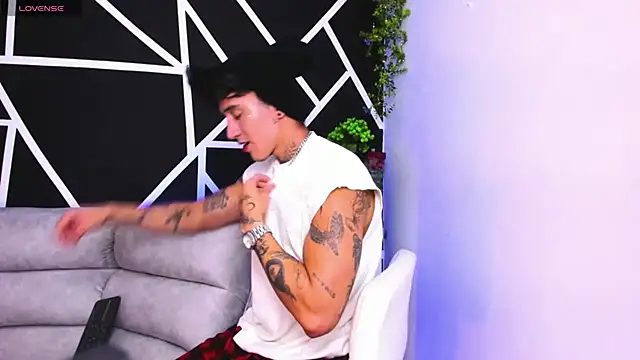 Snapshot of JUSTIN_FULLER1 chatting on 02.16.25 JUSTIN FULLER1 online show from 02.16.25