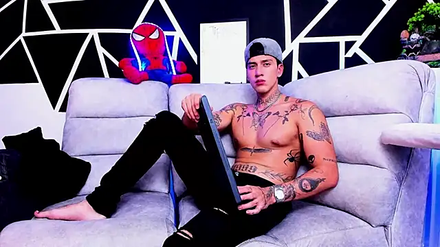 Snapshot of JUSTIN_FULLER1 chatting on 03.08.25 JUSTIN FULLER1 online show from 03.08.25