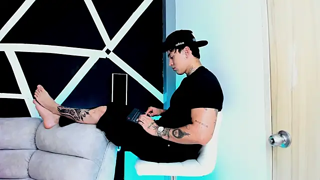 Snapshot of JUSTIN_FULLER1 chatting on 09.30.25 JUSTIN FULLER1 online show from 09.30.25