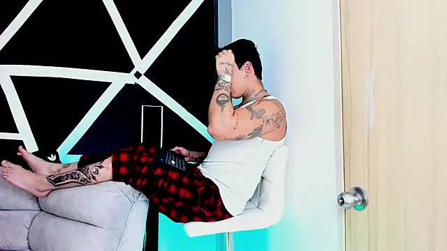 Snapshot of JUSTIN_FULLER1 chatting on 10.12.25 JUSTIN FULLER1 online show from 10.12.25