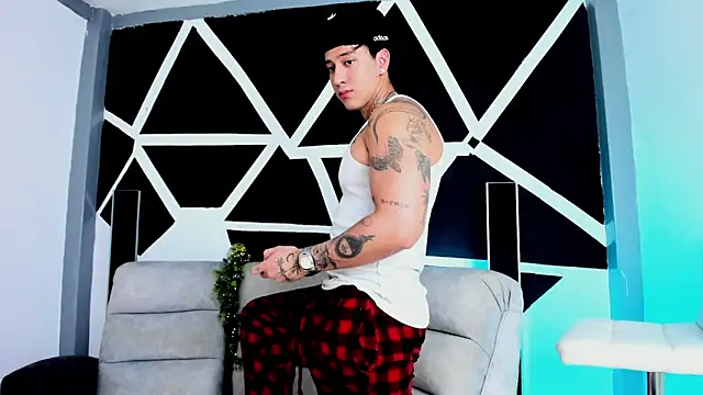 Snapshot of JUSTIN_FULLER1 chatting on 10.16.25 JUSTIN FULLER1 online show from 10.16.25