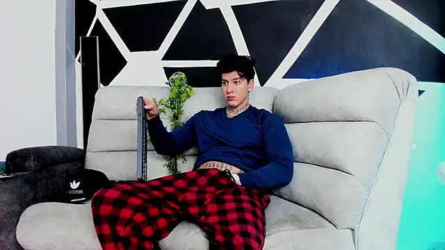 Snapshot of JUSTIN_FULLER1 chatting on 10.25.25 JUSTIN FULLER1 online show from 10.25.25