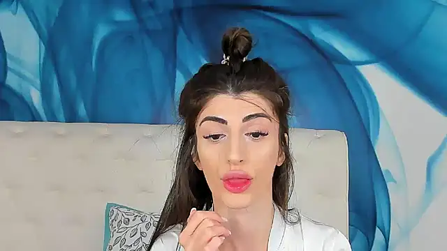 Snapshot of SkinnyDolly chatting on 03.02.26 SkinnyDolly online show from 03.02.26