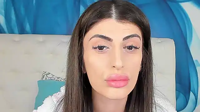 Snapshot of SkinnyDolly chatting on 03.04.26 SkinnyDolly online show from 03.04.26