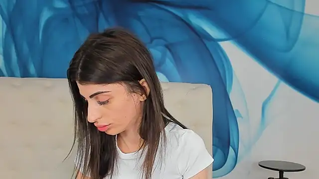 Snapshot of SkinnyDolly chatting on 03.07.26 SkinnyDolly online show from 03.07.26