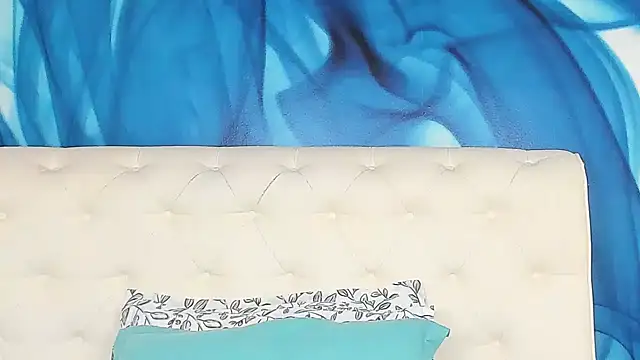 Snapshot of SkinnyDolly chatting on 03.25.26 SkinnyDolly online show from 03.25.26