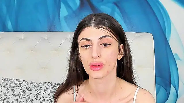 Snapshot of SkinnyDolly chatting on 03.29.26 SkinnyDolly online show from 03.29.26