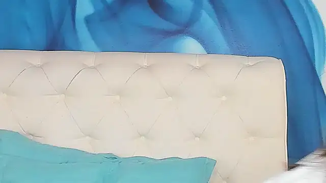 SkinnyDolly online show from 05.11.26
