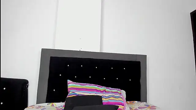 skaysanchez1 online show from 01.15.25