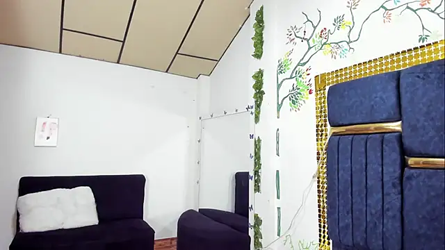 Snapshot of skaysanchez1 chatting on 10.04.25 skaysanchez1 online show from 10.04.25