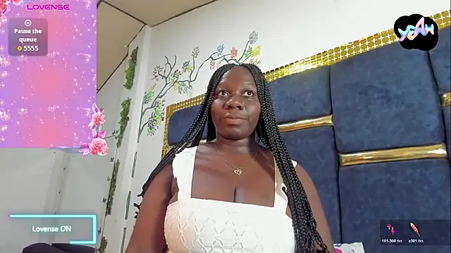 Snapshot of skaysanchez1 chatting on 10.20.25 skaysanchez1 online show from 10.20.25