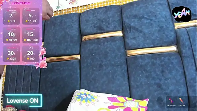 Snapshot of skaysanchez1 chatting on 10.25.25 skaysanchez1 online show from 10.25.25