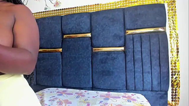 skaysanchez1 online show from 12.17.25