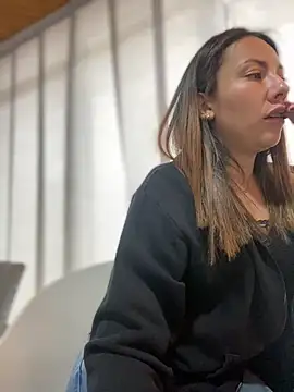 im lorein online show from 01.03.25