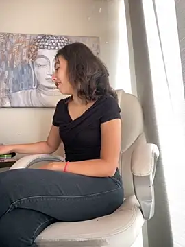 im lorein online show from 09.08.25