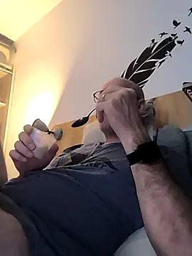 bogland33 online show from 10.04.25