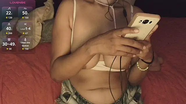 Snapshot of SashaBrianna99 chatting on 09.25.25 SashaBrianna99 online show from 09.25.25