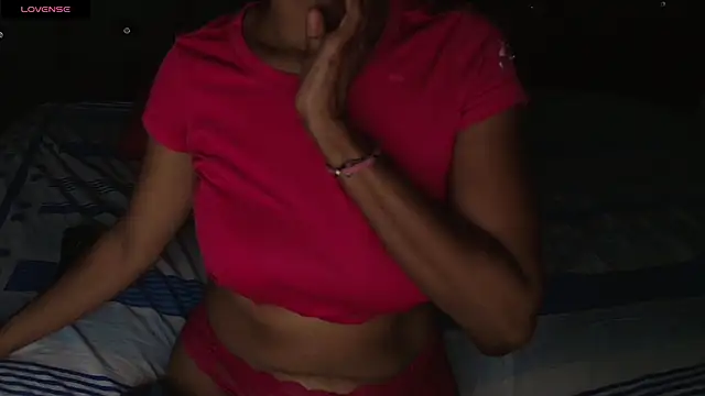 Snapshot of SashaBrianna99 chatting on 10.30.25 SashaBrianna99 online show from 10.30.25