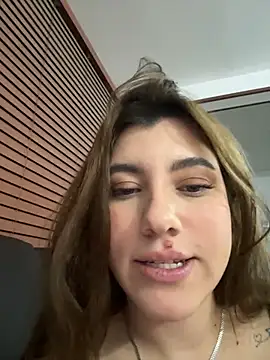 Snapshot of ARITOO_ chatting on 01.24.25 ARITOO online show from 01.24.25