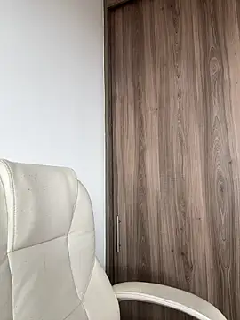 Snapshot of ARITOO_ chatting on 03.16.25 ARITOO online show from 03.16.25