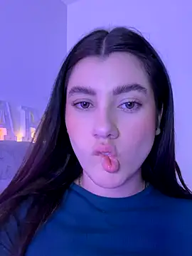 Snapshot of ARITOO_ chatting on 10.12.25 ARITOO online show from 10.12.25