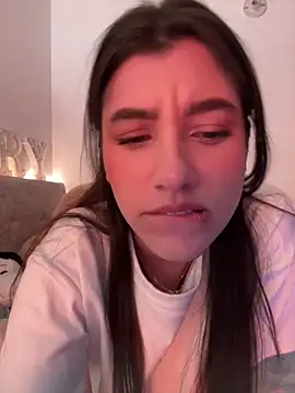 Snapshot of ARITOO_ chatting on 10.17.25 ARITOO online show from 10.17.25