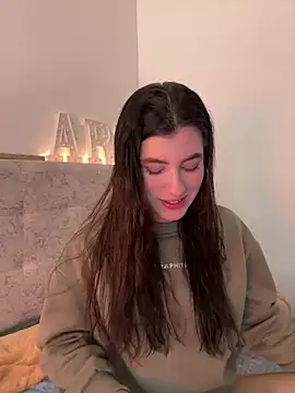 Snapshot of ARITOO_ chatting on 10.18.25 ARITOO online show from 10.18.25