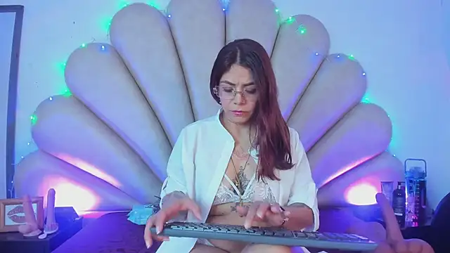 Anna  Spencer online show from 02.17.25