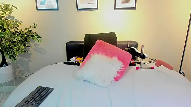 Snapshot of Anna__Spencer chatting on 06.23.26 Anna Spencer online show from 06.23.26