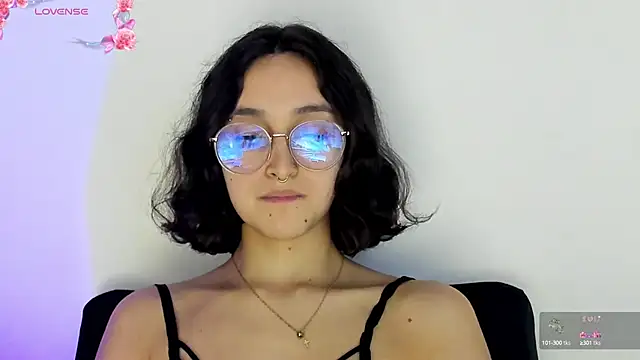 its  angelica  online show from 12.03.24