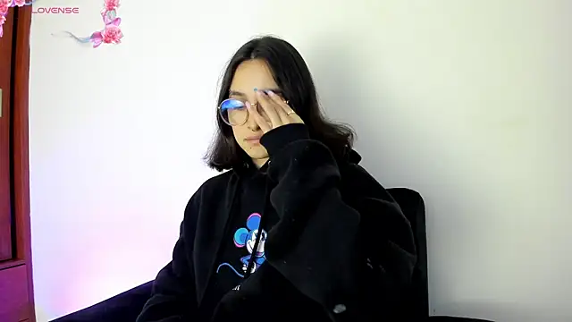 its  angelica  online show from 12.05.24