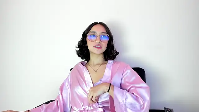 its  angelica  online show from 12.21.24