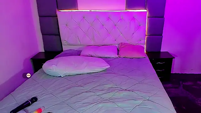 MimiRodriguez online show from 01.29.25