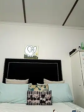 contagiousqueen online show from 02.17.26