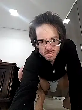 Snapshot of Mieto_ chatting on 06.25.26 Mieto online show from 06.25.26