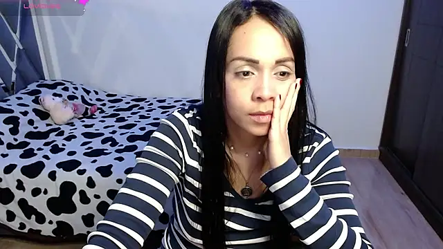 Snapshot of Amber_Lovely chatting on 12.28.24 Amber Lovely online show from 12.28.24