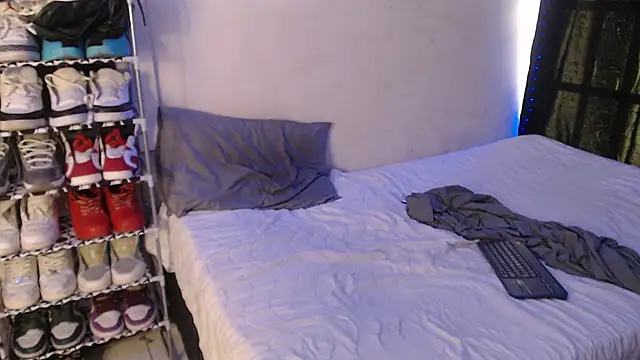 Snapshot of Alid_17 chatting on 02.07.25 Alid 17 online show from 02.07.25