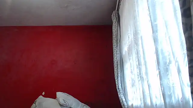 SexyRed18 online show from 03.18.25