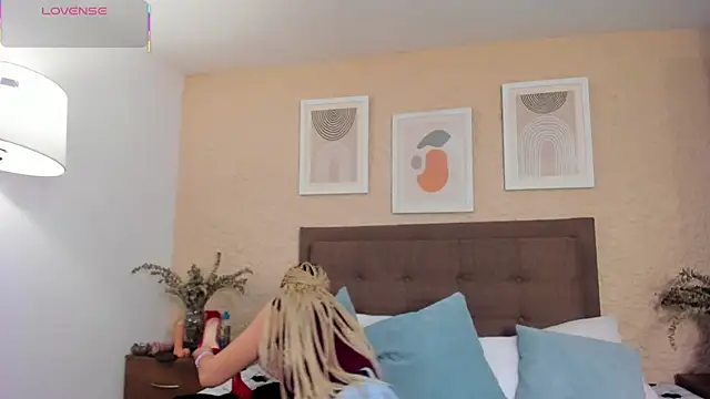 CarolinaGlamour online show from 09.23.25