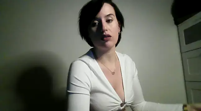 Snapshot of lindsay_33off chatting on 12.22.24 lindsay 33off online show from 12.22.24
