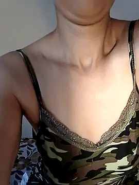 Snapshot of Zomorodaa_ chatting on 10.23.25 Zomorodaa online show from 10.23.25