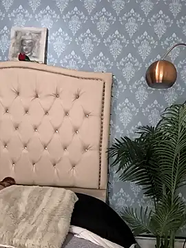 evafoxs online show from 09.22.25