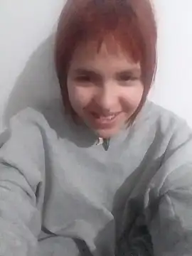 Snapshot of Sweetcatxx chatting on 12.14.24 Sweetcatxx online show from 12.14.24