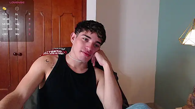 AlejooTwink online show from 12.27.24