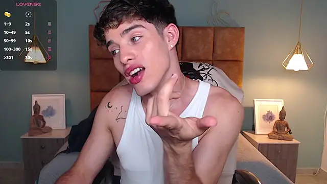 AlejooTwink online show from 12.30.24