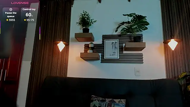 Layla 707 online show from 09.24.25