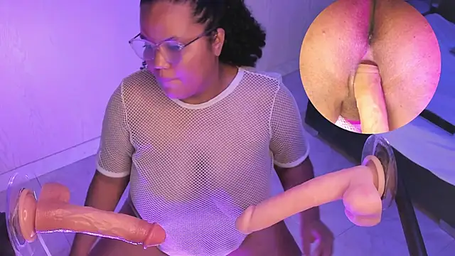 MhiaRey online show from 09.12.25