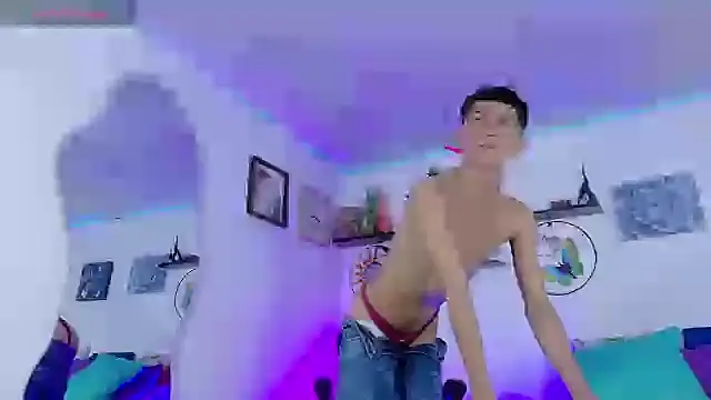 Snapshot of Noah_tyler_ chatting on 09.20.25 Noah tyler  online show from 09.20.25