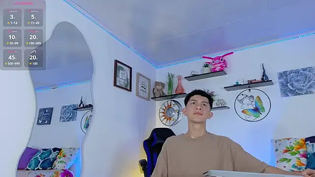 Snapshot of Noah_tyler_ chatting on 10.07.25 Noah tyler  online show from 10.07.25